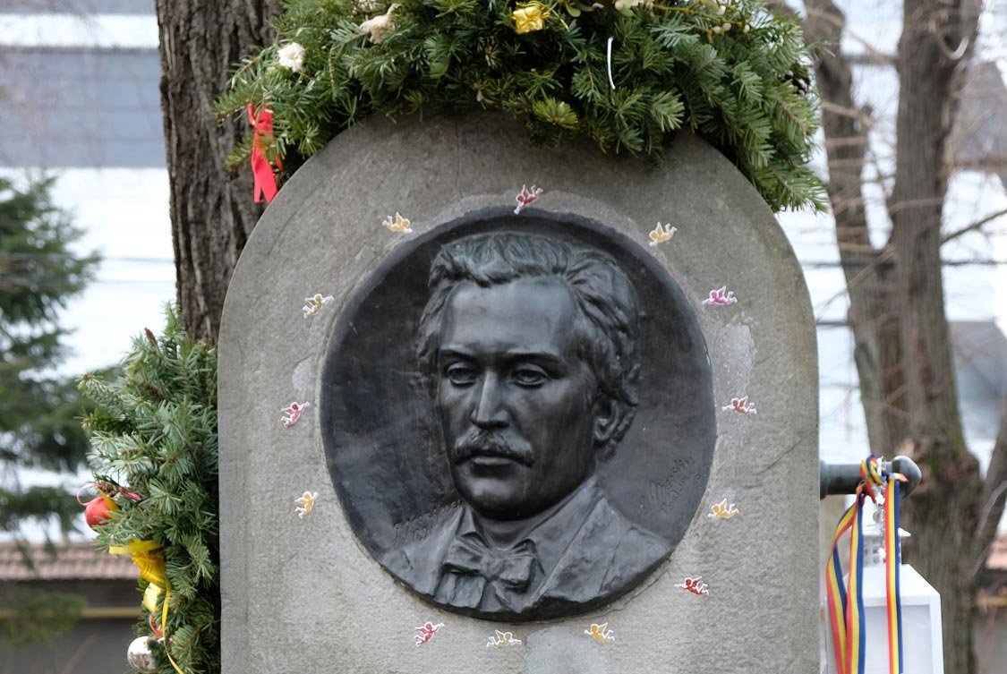 Pomenirea poetului naţional Mihai Eminescu la împlinirea a 131 de ani de la trecerea sa la cele veșnice 146565