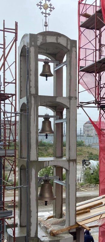 Sfințirea clopotelor noii biserici românești din Viena 146486