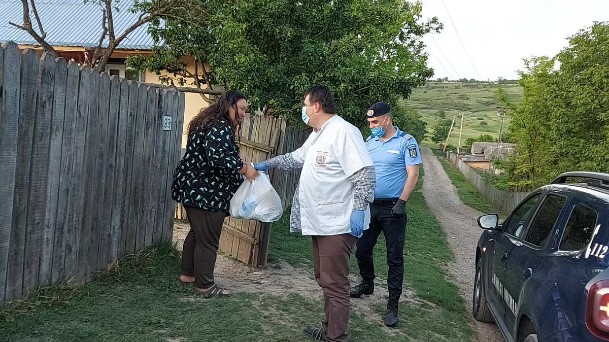 Ajutorarea persoanelor vulnerabile continuă în eparhii 146538