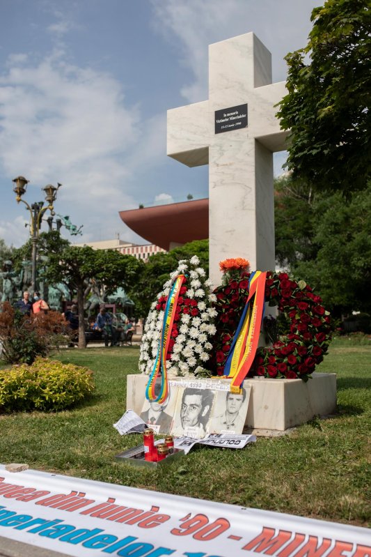 Pomenirea victimelor mineriadei din 1990 146660