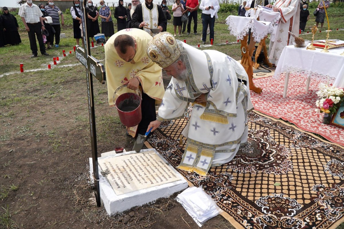 Sfinţirea locului pentru o nouă biserică în judeţul Galaţi 146630