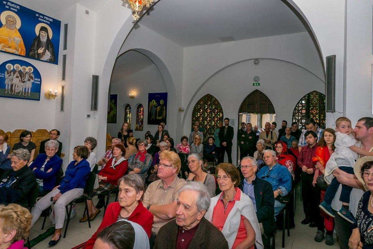 Spiritualitate și identitate românească la Biserica  „Toți Sfinții” din Grenoble 146286