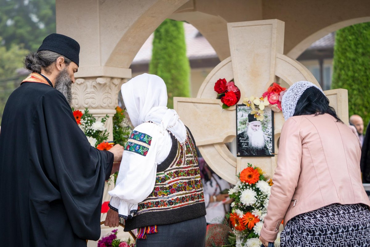 Parastas la 7 ani de la înveşnicirea părintelui Iustin Pârvu 146811