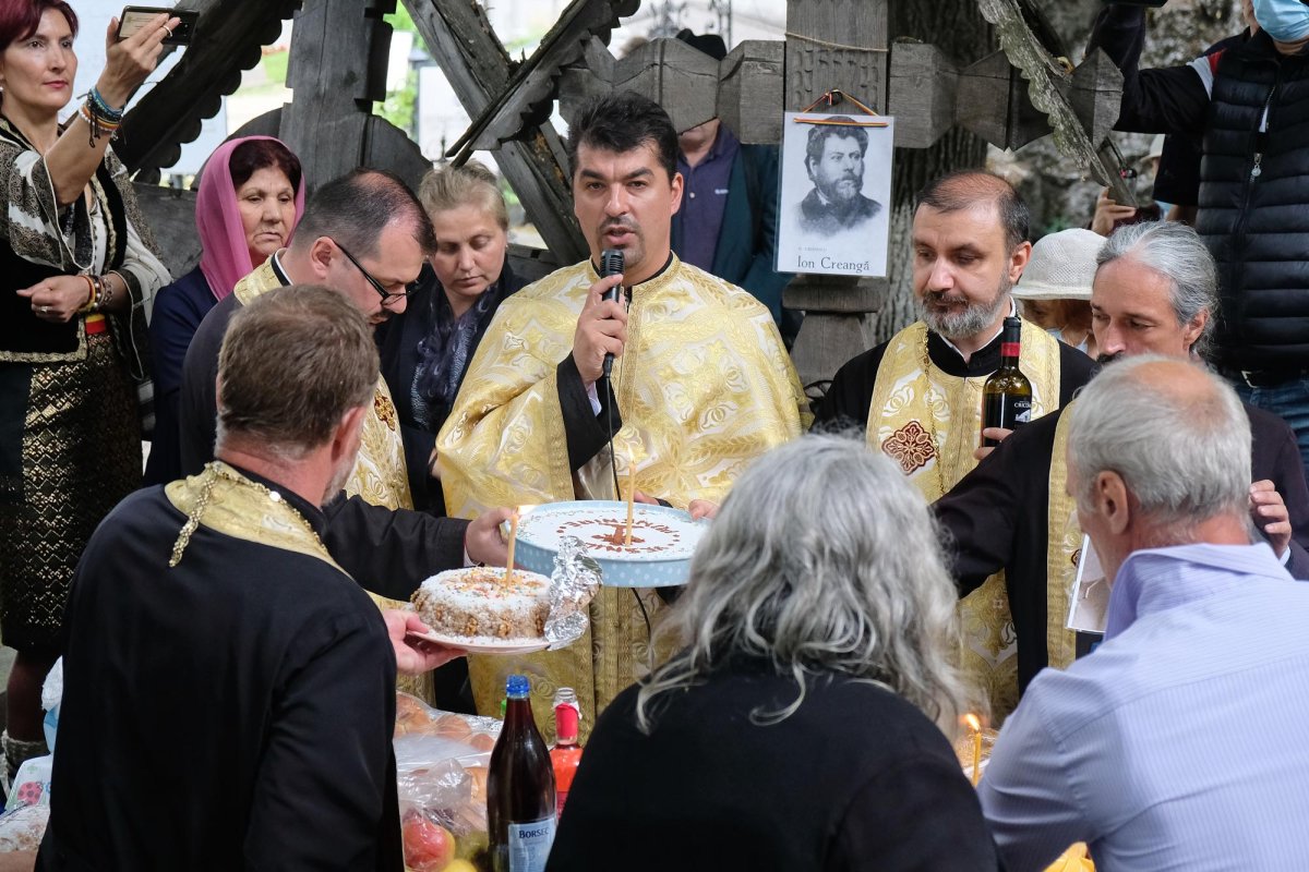 Slujbe de pomenire pentru poetul național Mihai Eminescu 146773