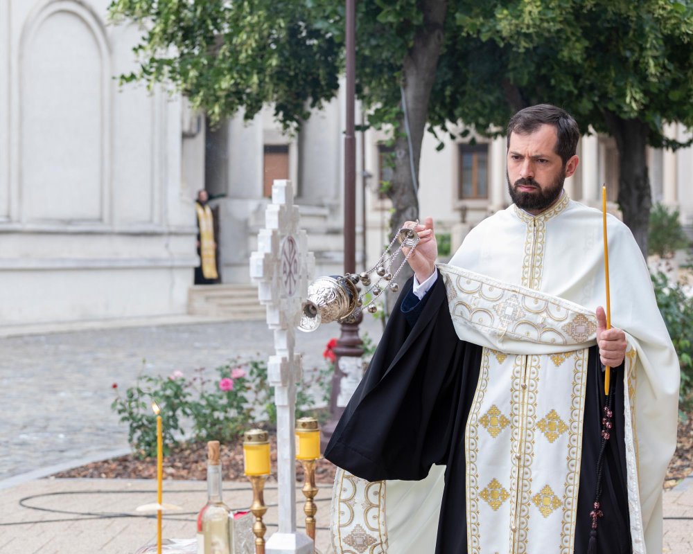 Slujbe de pomenire pentru poetul național Mihai Eminescu 146786