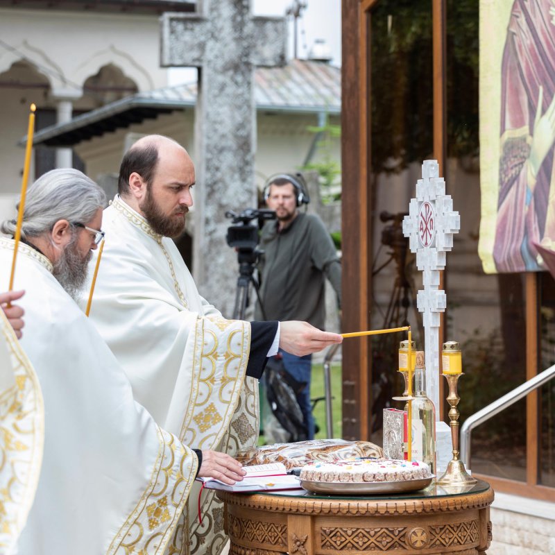 Slujbe de pomenire pentru poetul național Mihai Eminescu 146788