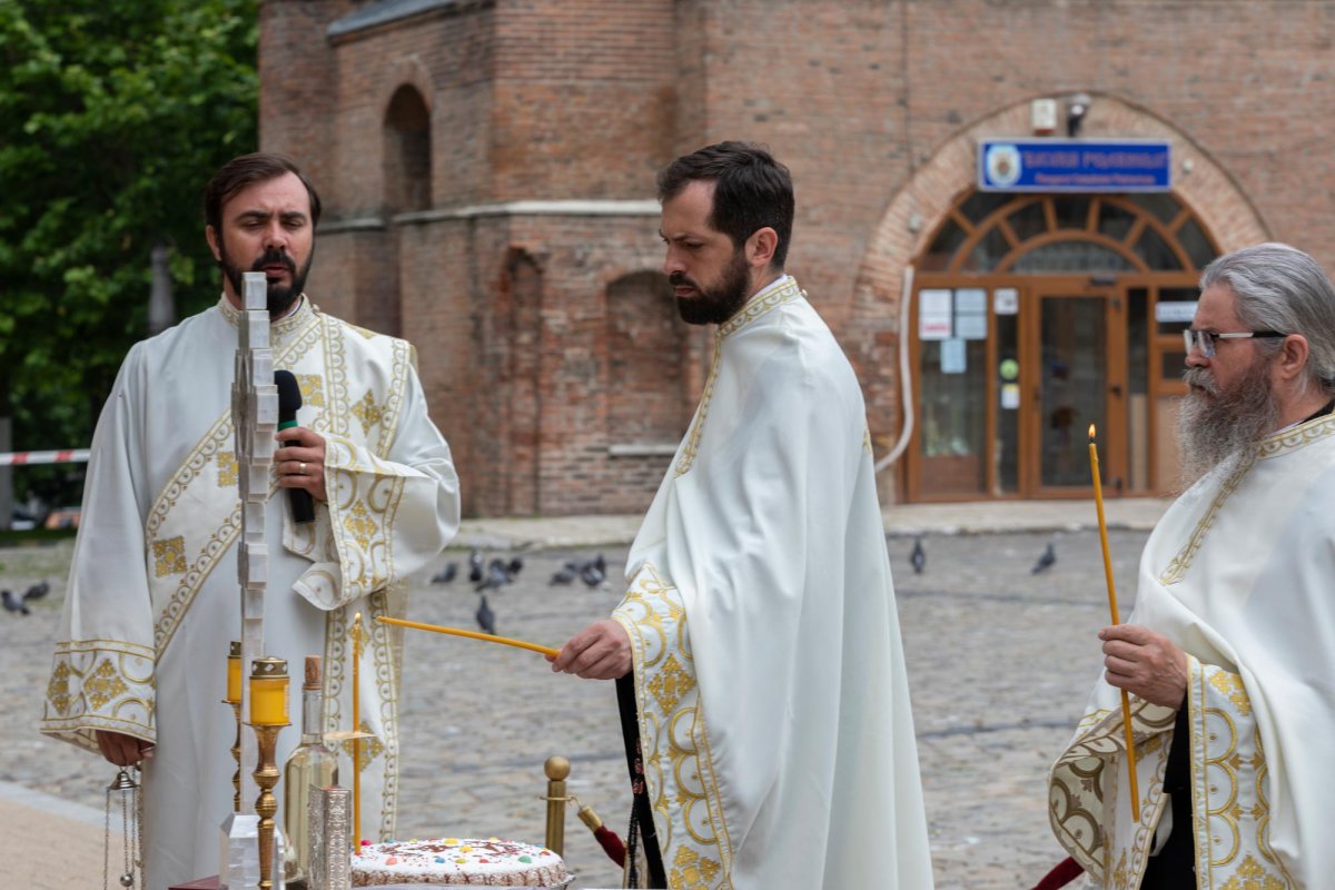 Slujbe de pomenire pentru poetul național Mihai Eminescu 146793