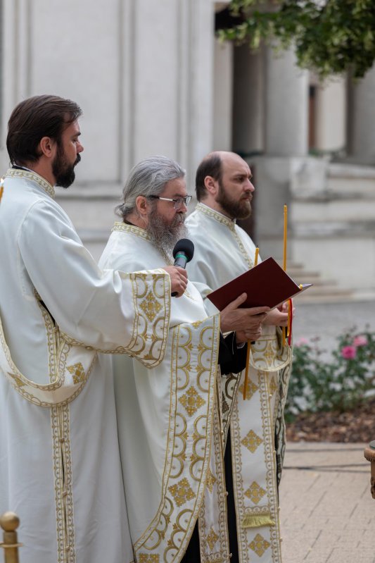 Slujbe de pomenire pentru poetul național Mihai Eminescu 146796