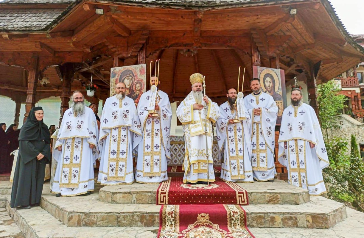 „Să avem tăria de caracter de a-L mărturisi pe Dumnezeu!” 146910