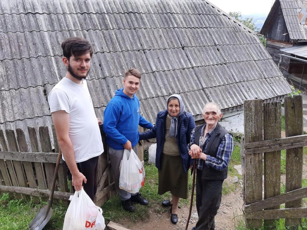 Tabăra de voluntariat „Bunicii noștri din Țara Moților”, organizată de ASCOR 147140