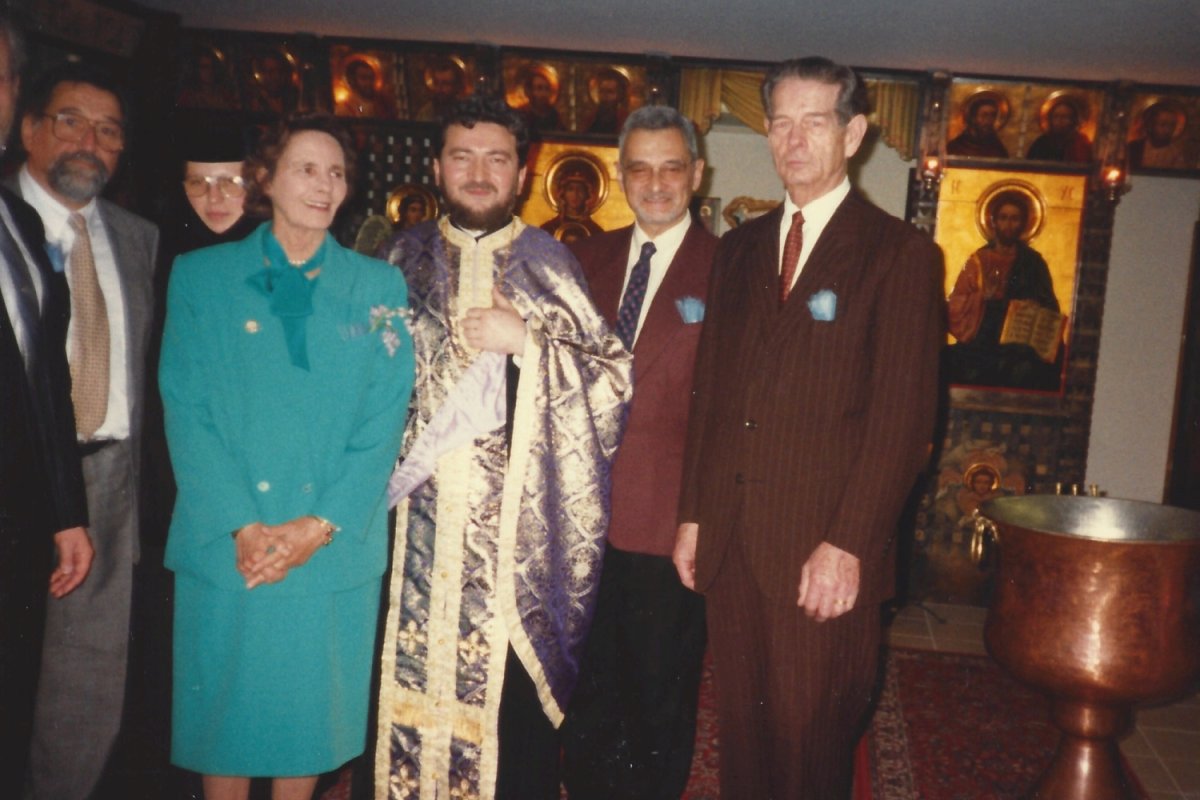 Capela din Lausanne, locul unde „încap” toţi sfinţii români 147113