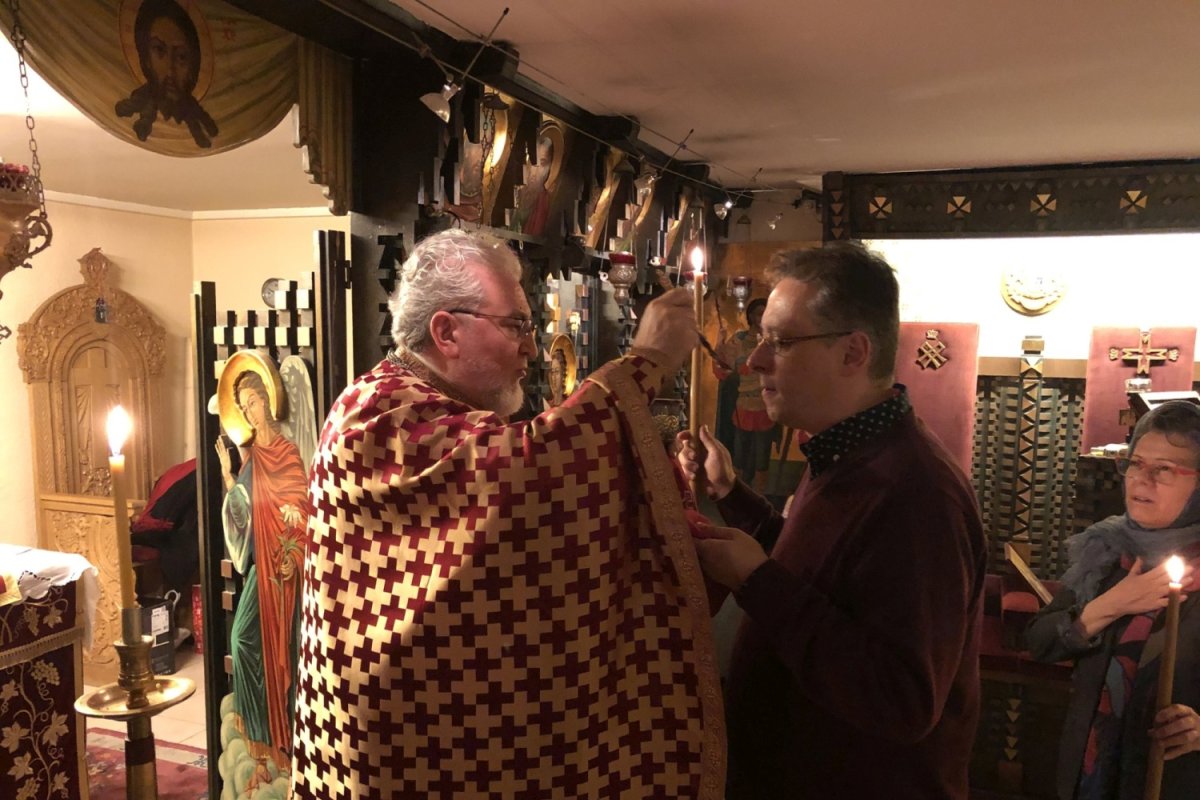 Capela din Lausanne, locul unde „încap” toţi sfinţii români 147125