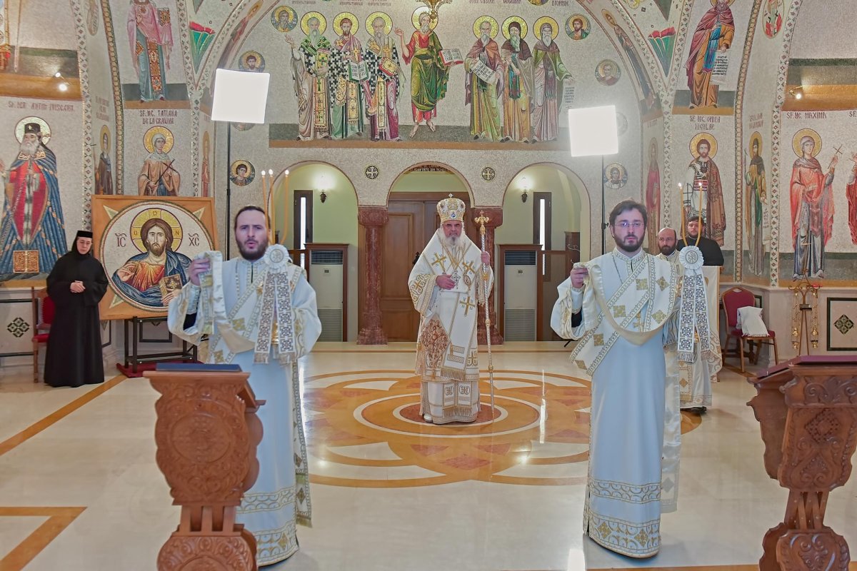 Hramul Salonului „Sfinţii Români” din Reşedinţa Patriarhală 147216