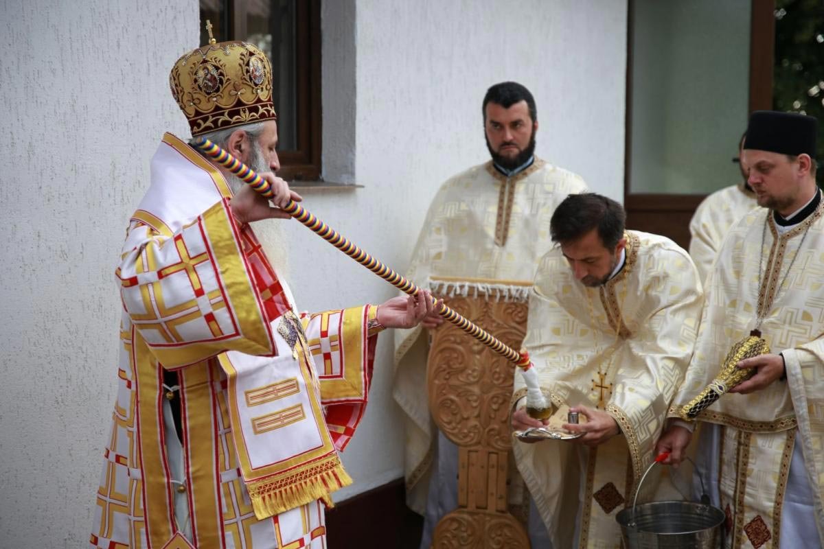 Paraclisul din Bârgăoani, sfinţit de Mitropolitul Moldovei şi Bucovinei 147237