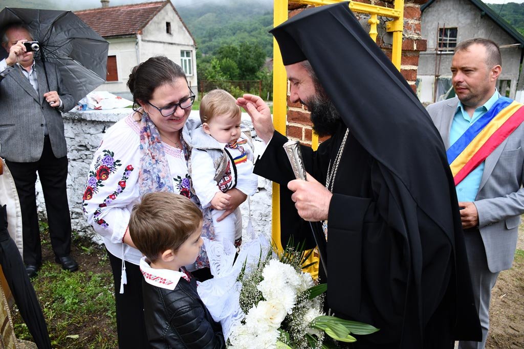 Binecuvântarea lucrărilor la biserica din Sasca Română, județul Caraș-Severin 147283