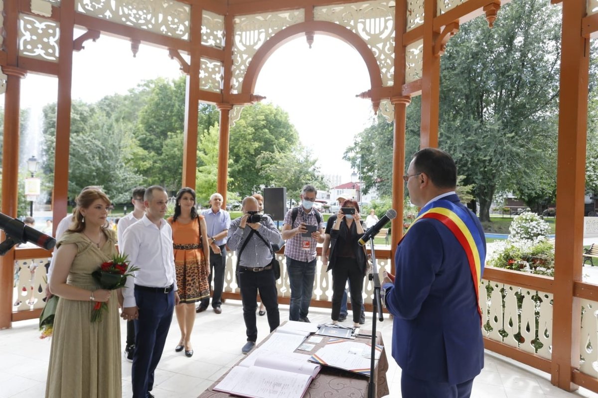 Cununii civile în aer liber în Focșani 147329