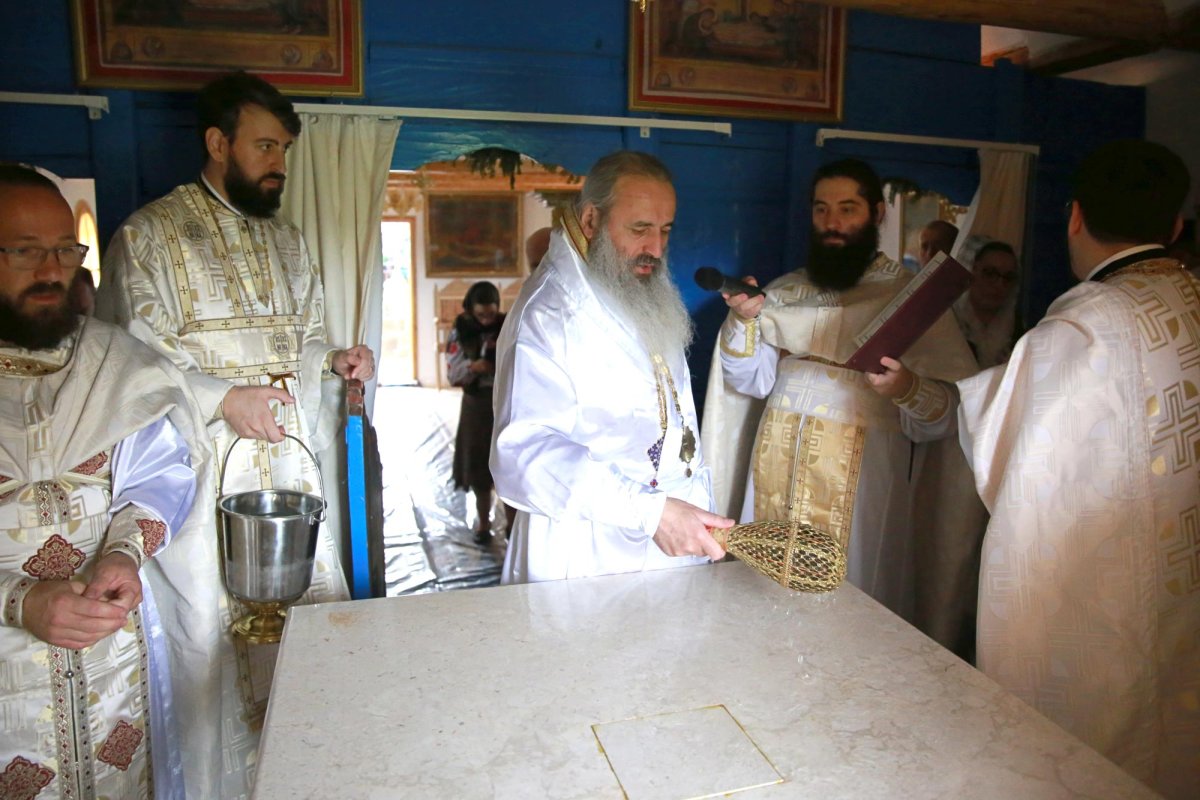 Resfințirea bisericii de la Homiceni - Neamț 147272