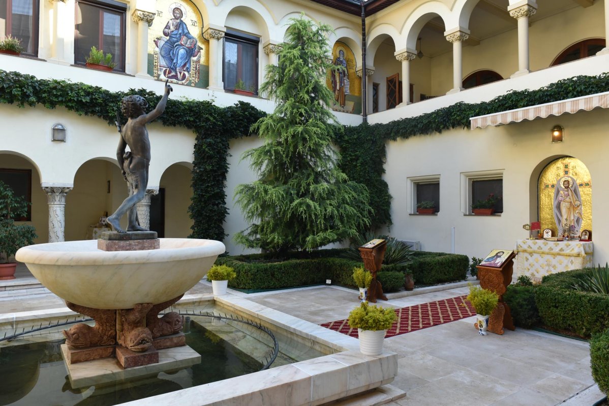 Hramul Altarului de vară al Reşedinţei Patriarhale 147419