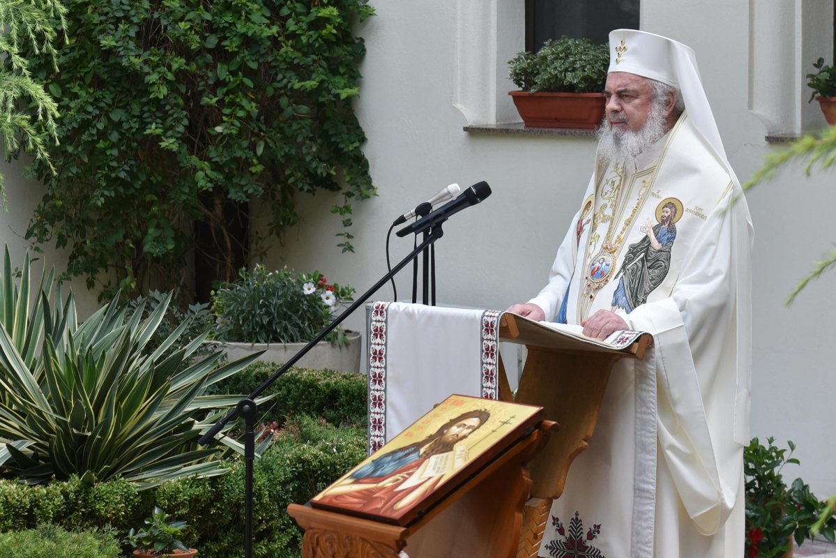 Hramul Altarului de vară al Reşedinţei Patriarhale 147422