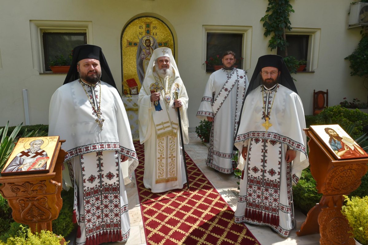 Hramul Altarului de vară al Reşedinţei Patriarhale 147423