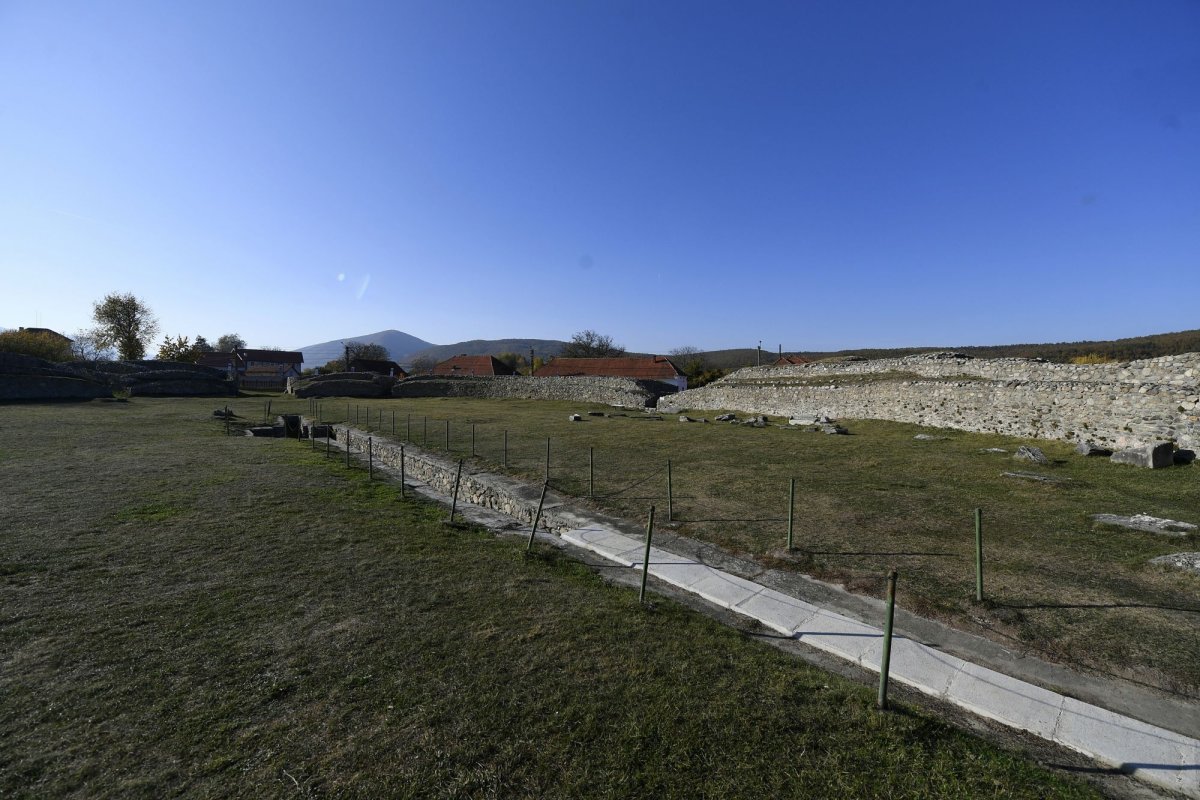 Propuneri de restaurare la Sarmizegetusa Regia 147416