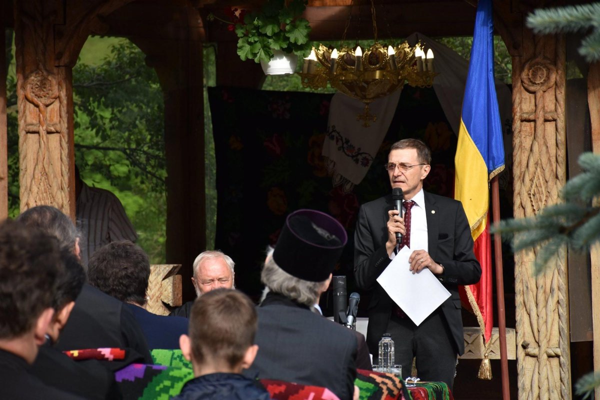 Academicianul Ioan Aurel Pop a conferenţiat la Tăuţi, Cluj 147446