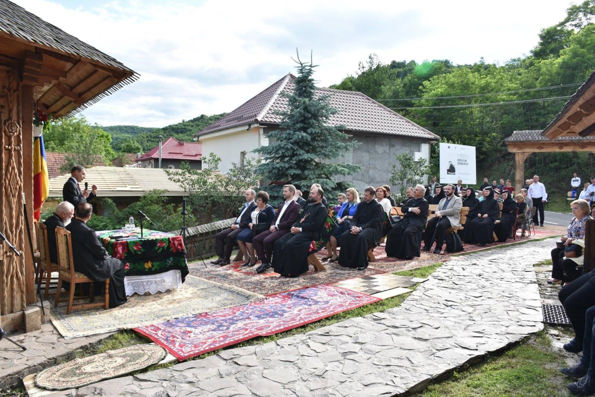 Academicianul Ioan Aurel Pop a conferenţiat la Tăuţi, Cluj 147447