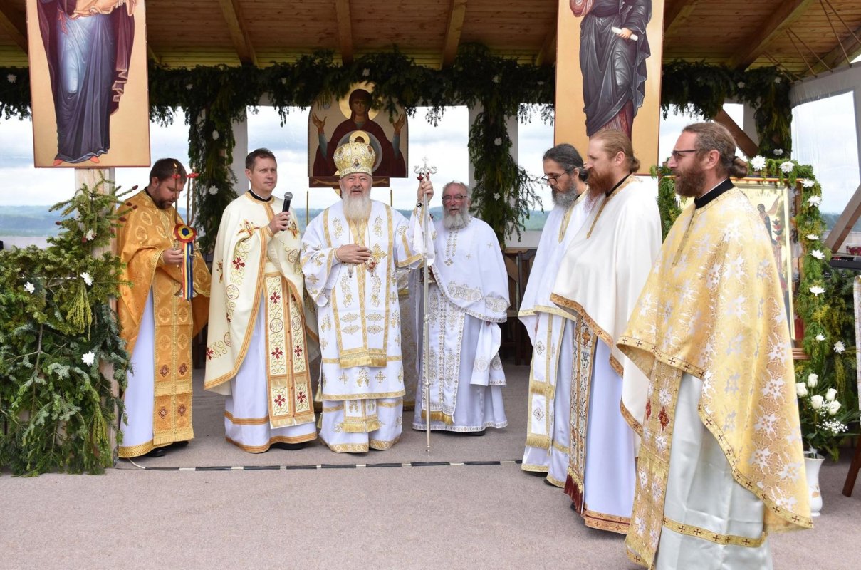 Mănăstirea Someșul Cald şi-a sărbătorit hramul de vară 147514