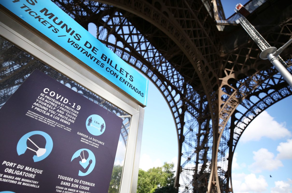 S-a redeschis parțial Turnul Eiffel 147574