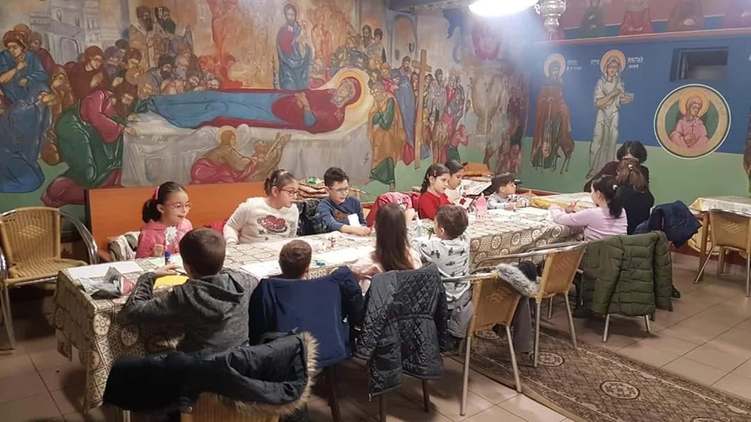 Familia și școala dintr-un centru catehetic vâlcean 147607