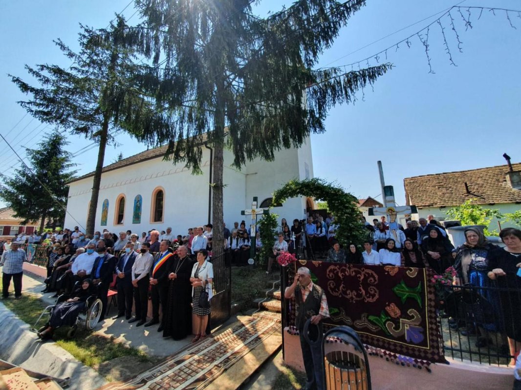 Resfinţirea bisericii din Parohia Crăciunelul de Sus, Protopopiatul Blaj 147768