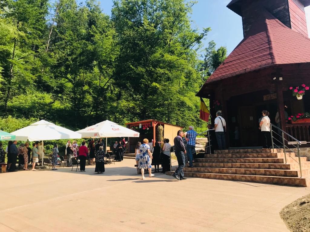 Slujiri arhierești în locașuri de rugăciune din județul Arad 147772