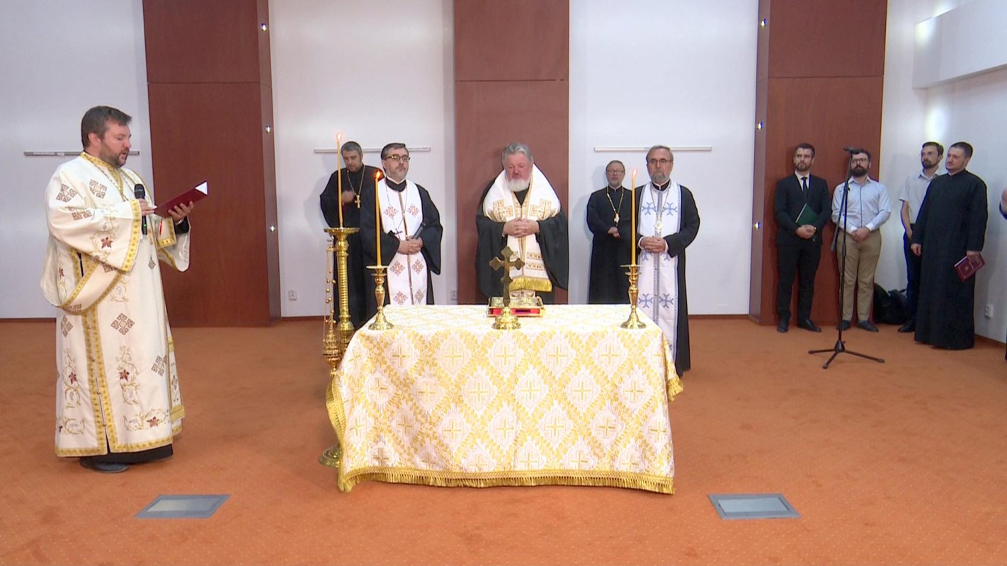 Cursuri on-line pentru obținerea gradelor profesionale în preoție 147904