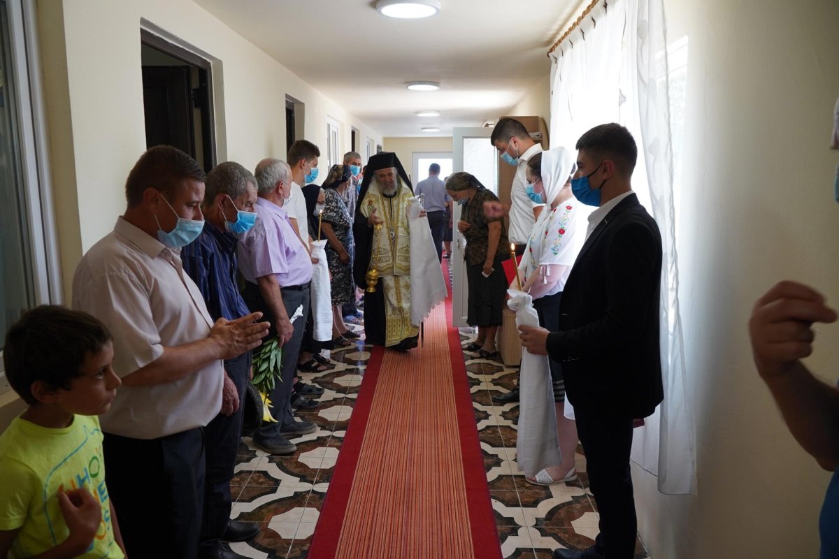 Din Casa Domnului în casa omului încercat, dar binecuvântat 147951