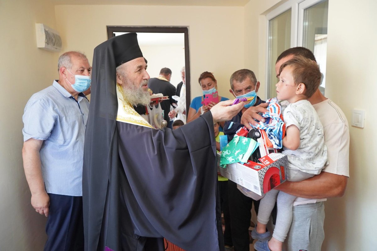 Din Casa Domnului în casa omului încercat, dar binecuvântat 147952