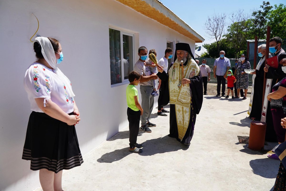 Din Casa Domnului în casa omului încercat, dar binecuvântat 147963