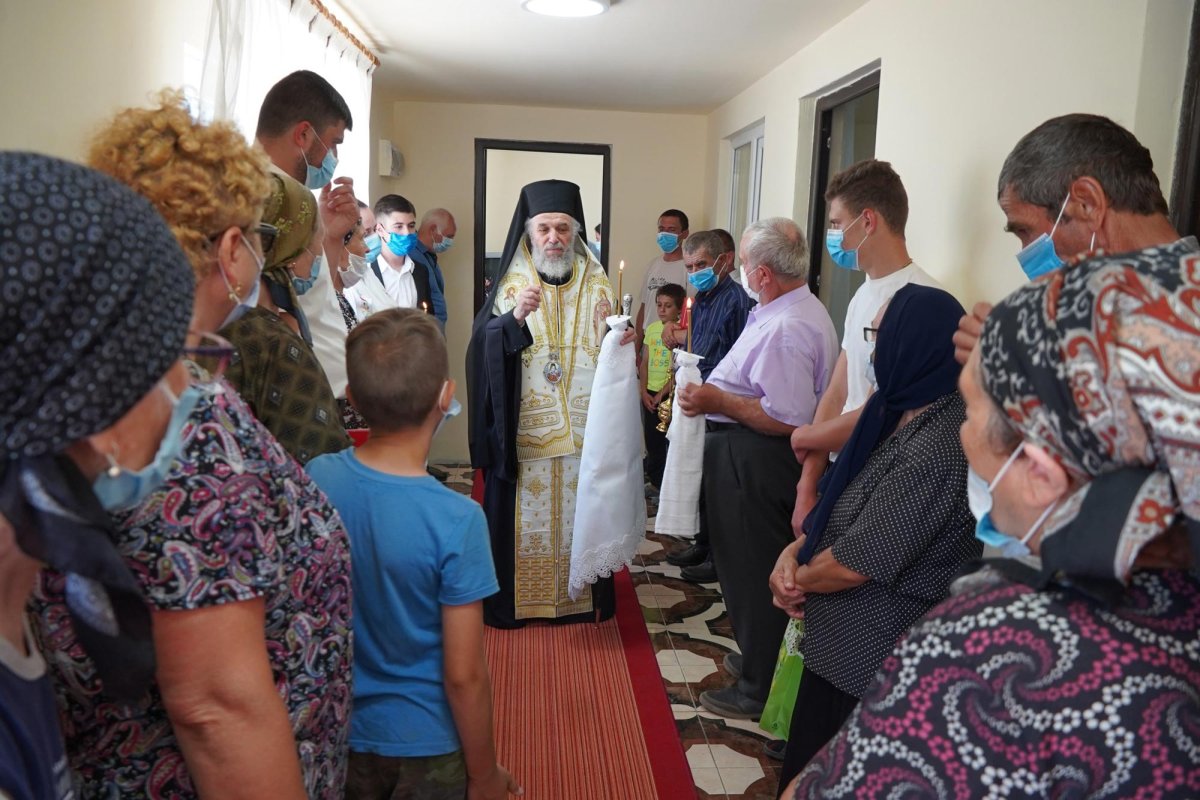 Din Casa Domnului în casa omului încercat, dar binecuvântat 147964