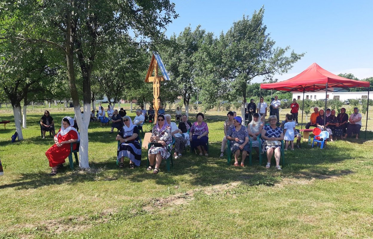 Slujire arhierească la schitul de la Tămand, județul Arad 148079