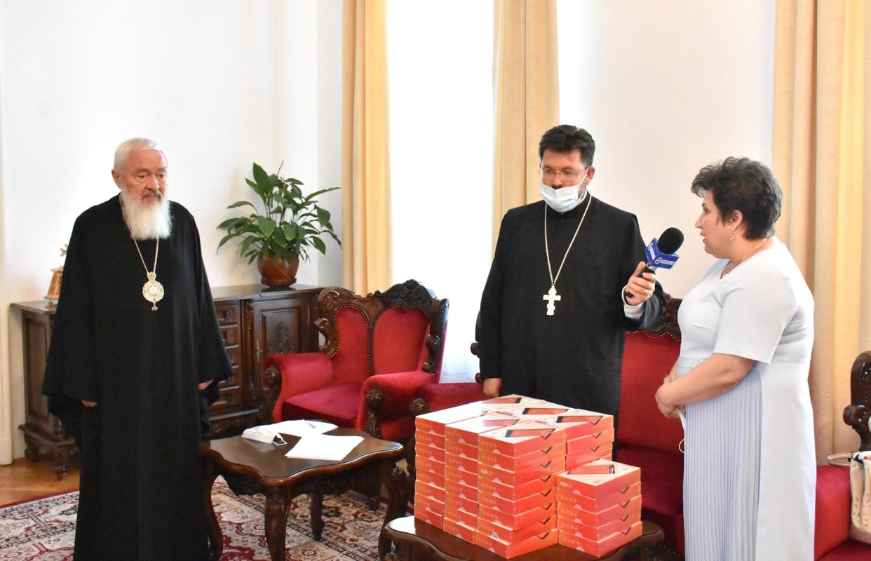 Tablete pentru 54 de elevi clujeni și bistrițeni 148056