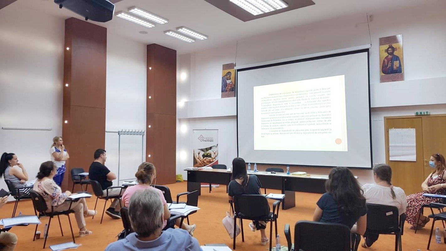 Curs de formare în combaterea adicțiilor, organizat de Federaţia Filantropia 148400