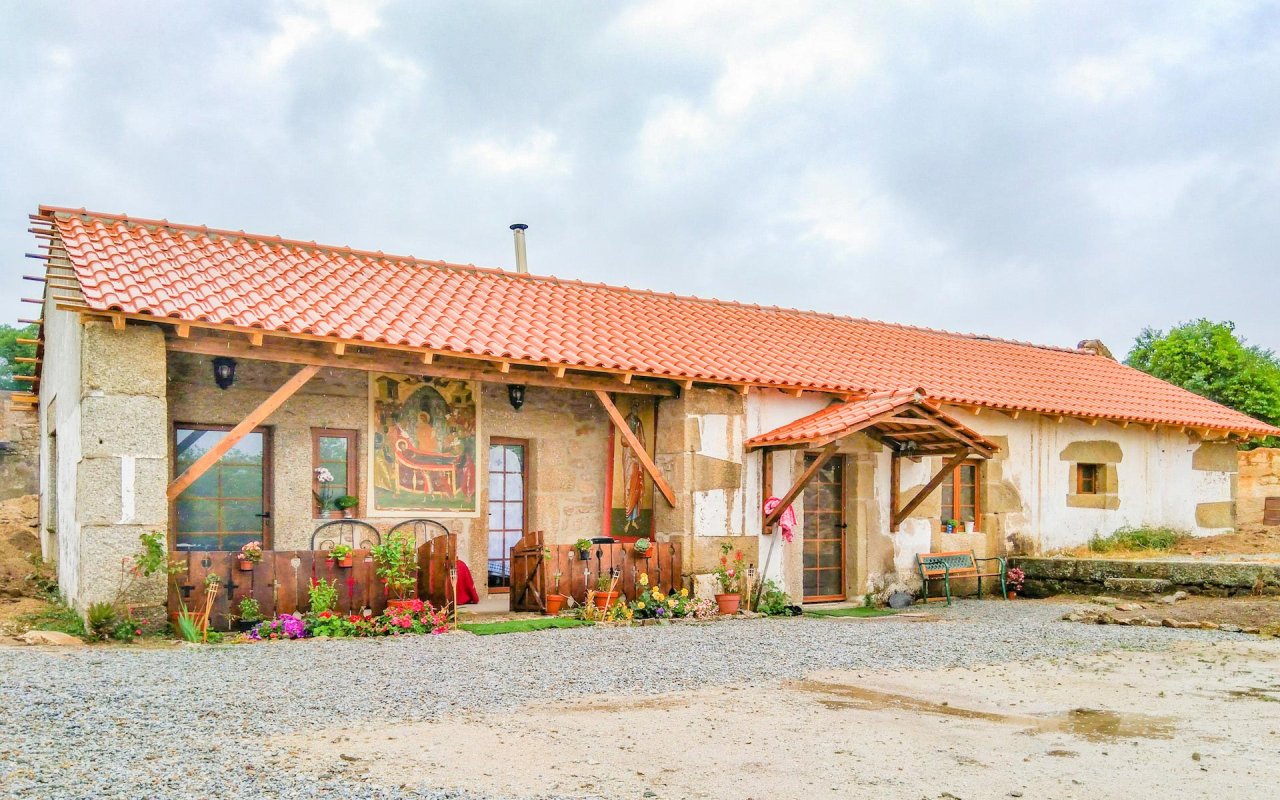 Slujire arhierească la o mănăstire ortodoxă din Portugalia 148396