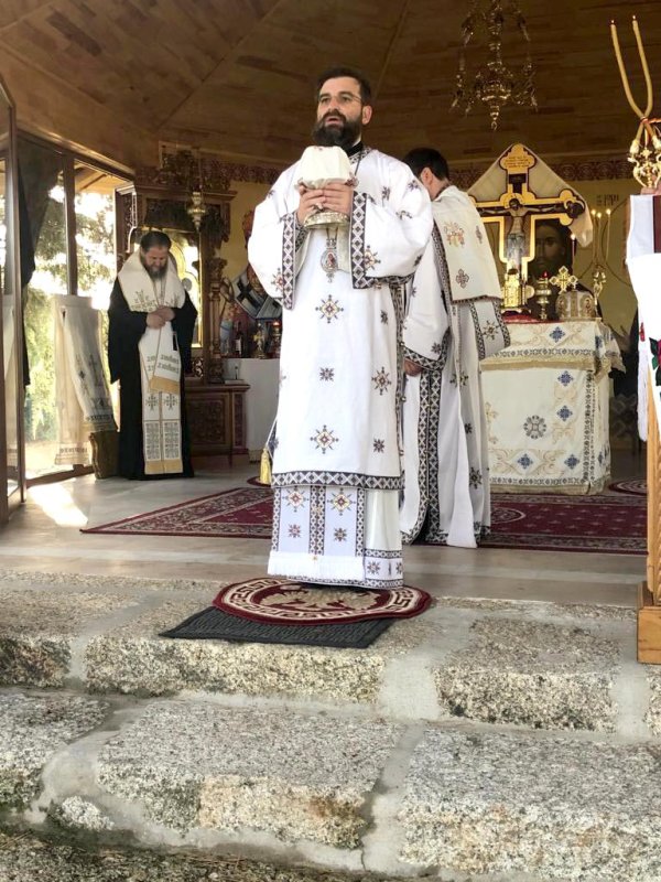 Slujire arhierească la o mănăstire ortodoxă din Portugalia 148397