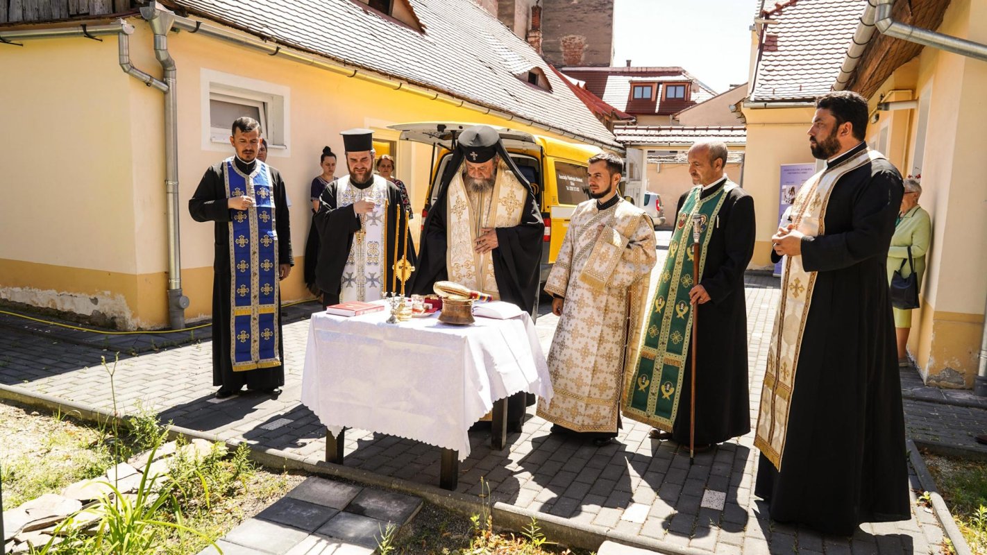 Cabinet stomatologic și serviciu de ambulanță, inaugurate în Arhiepiscopia Sibiului 148480