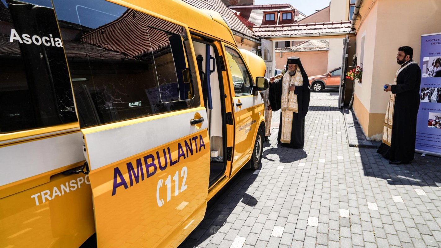 Cabinet stomatologic și serviciu de ambulanță, inaugurate în Arhiepiscopia Sibiului 148481
