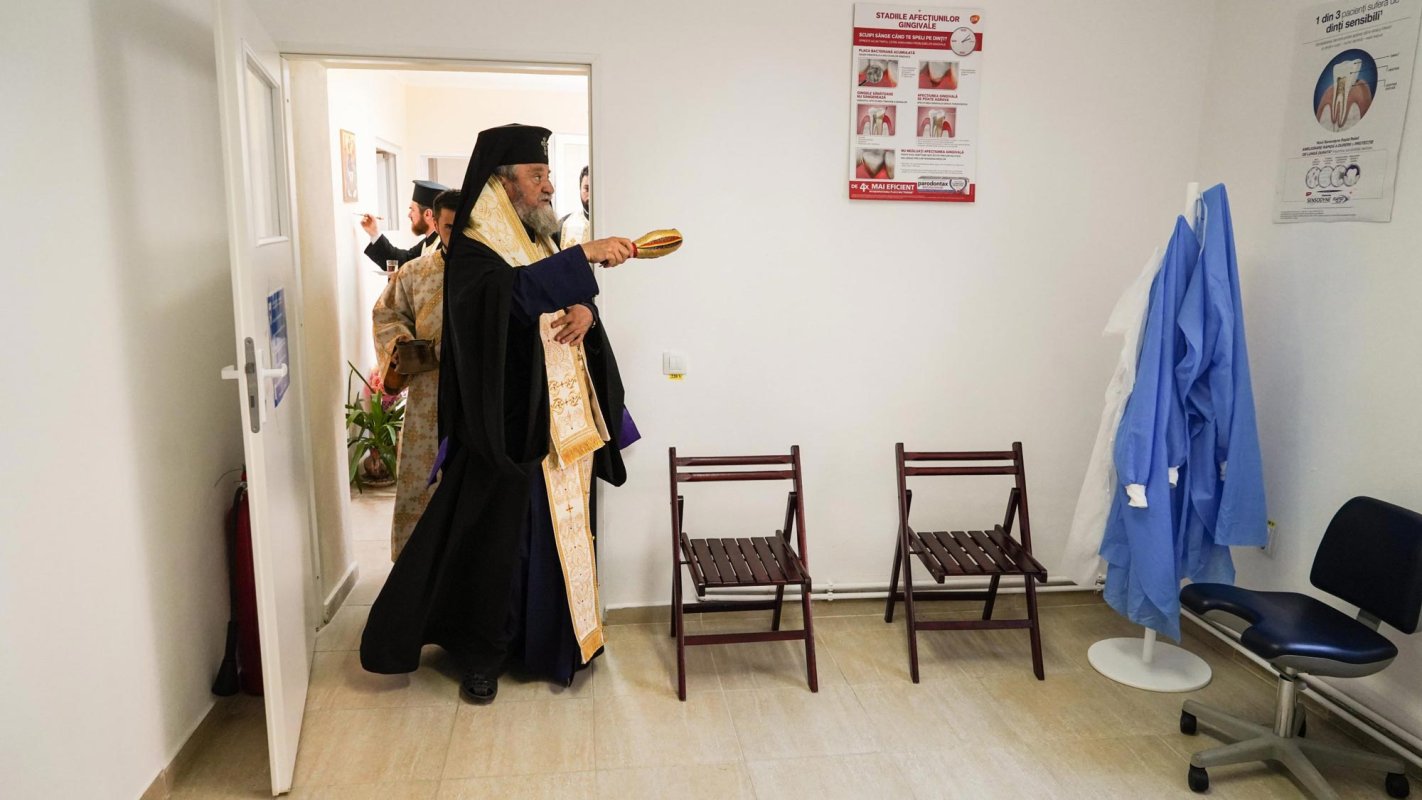 Cabinet stomatologic și serviciu de ambulanță, inaugurate în Arhiepiscopia Sibiului 148482