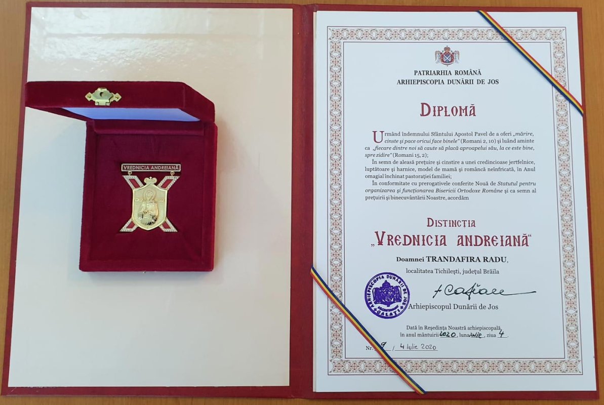 Distincţie eparhială pentru Trandafira Radu la împlinirea vârstei de 100 de ani  148451