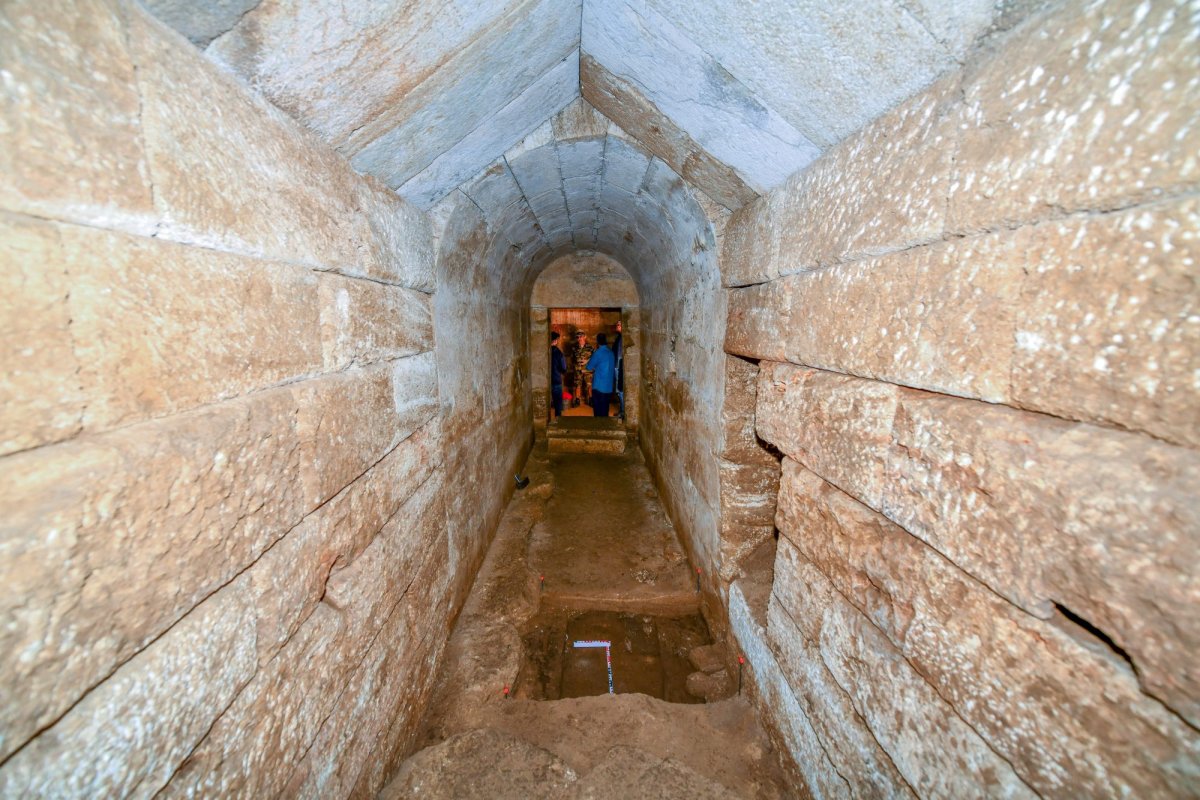 Mormântul fabulos de la Documaci 148114