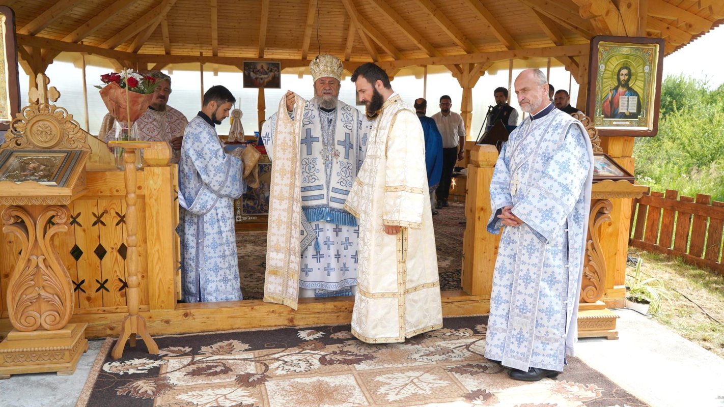 Binecuvântare arhierească la Schitul „Acoperământul Maicii Domnului” din Șura Mare, Sibiu 148592