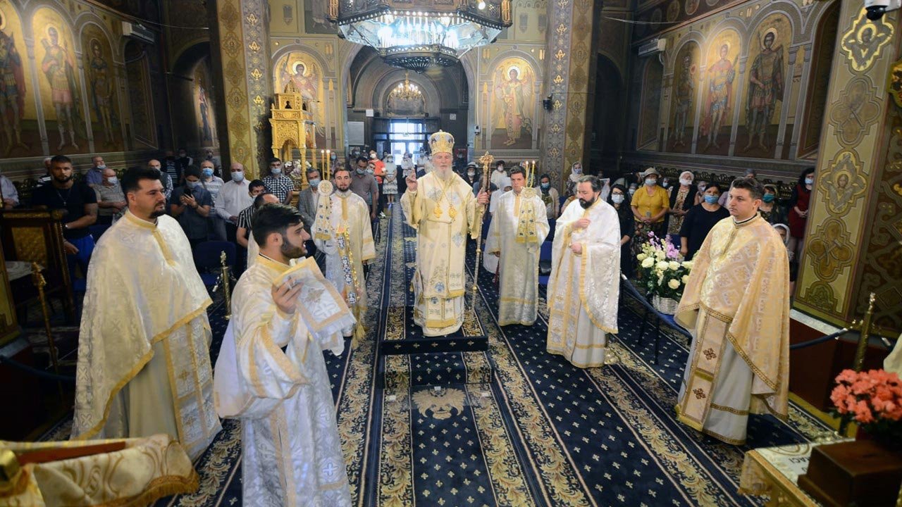 Binecuvântări arhiereşti în Duminica a 5-a după Rusalii 148610