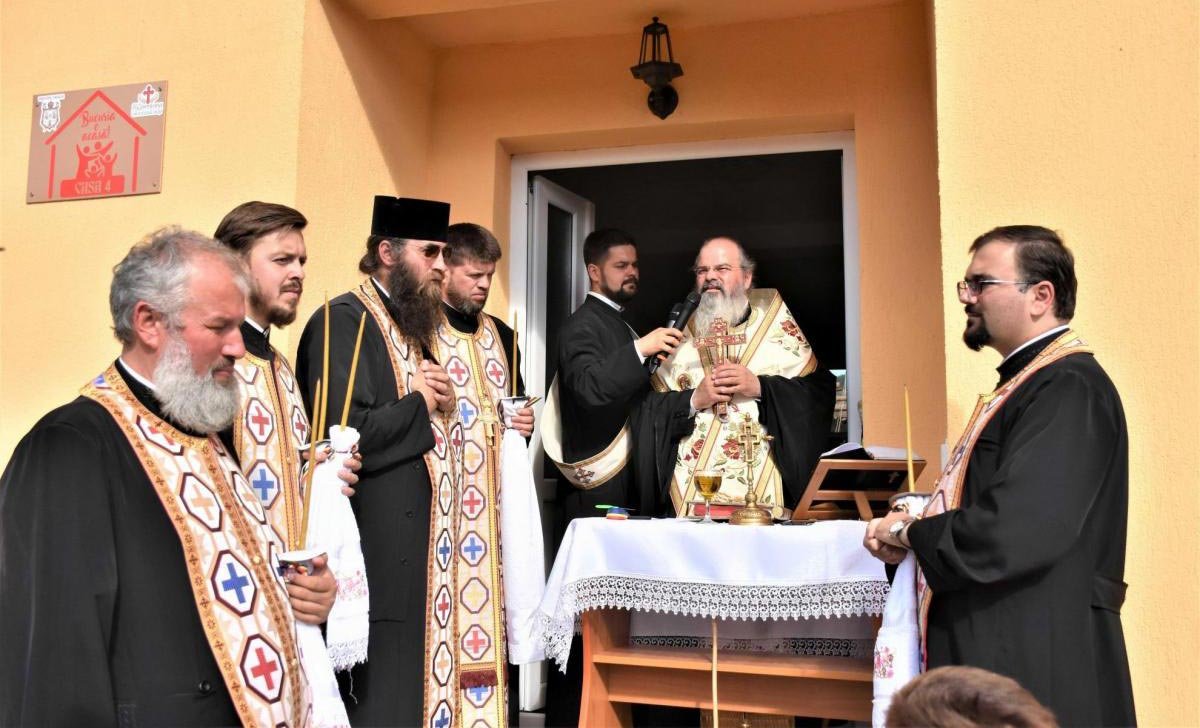 O nouă casă construită de Episcopia Huşilor 148738